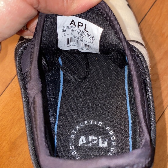 APL Iconic Phantom Black / White / Cow Running Shoes - Picture 9 of 10